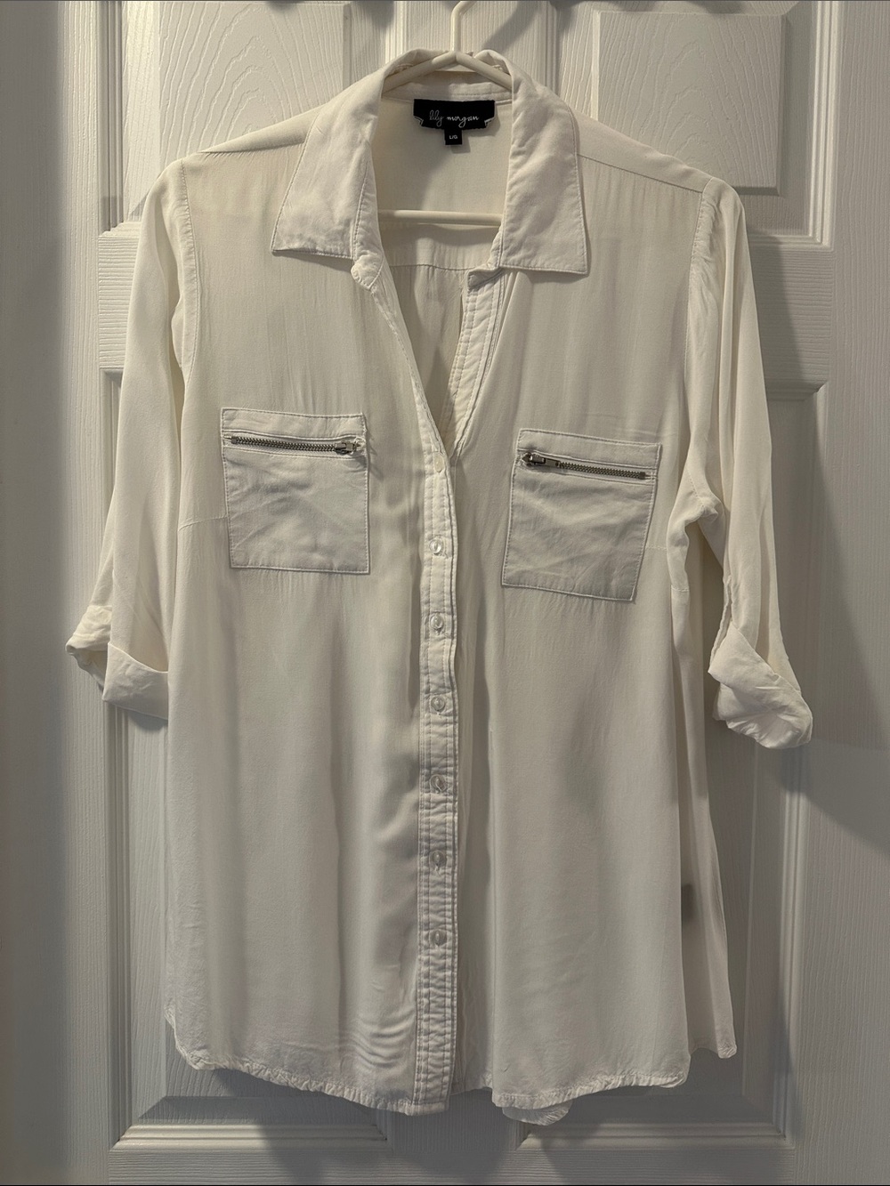 LILY MORGAN Silky Soft White Rayon Button-Up Blouse with Front Zip Pockets Sz L